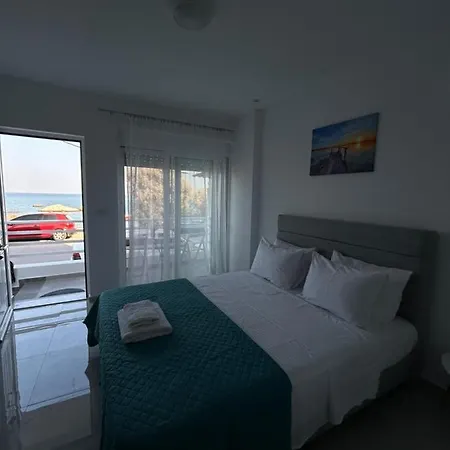 Chrisanthi * Archangelos (Rhodes)